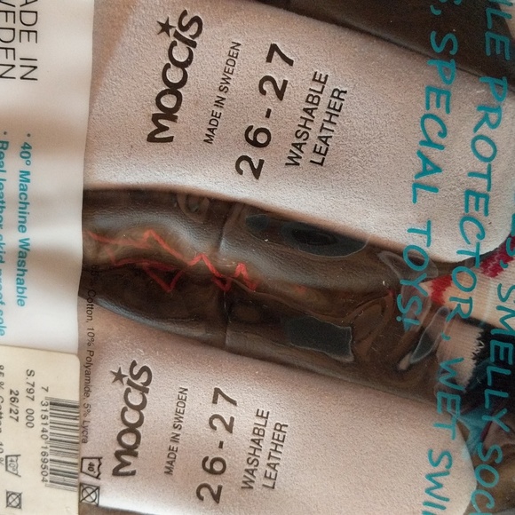 NWT Moccis Kids Shoes / Floor Slippers - Picture 9 of 13